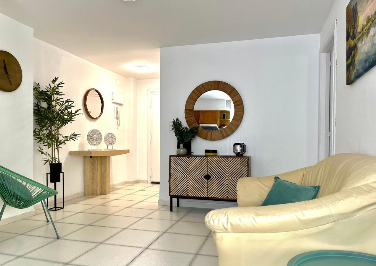 Modern Apartment On The Beach With Pool Calpe Luaran gambar